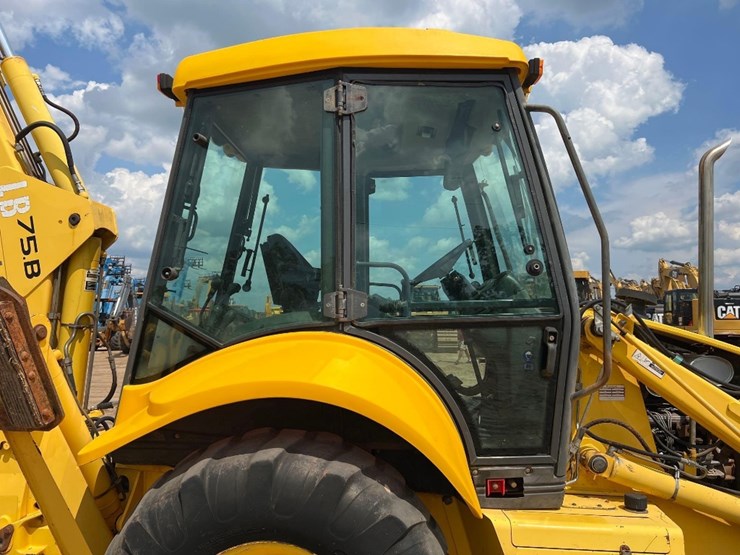 new-holland-lb75b-image-19