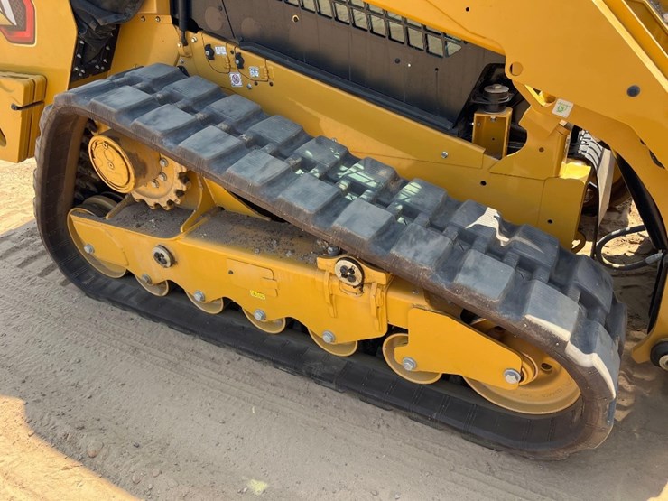 2024-caterpillar-299d3-xe-image-10
