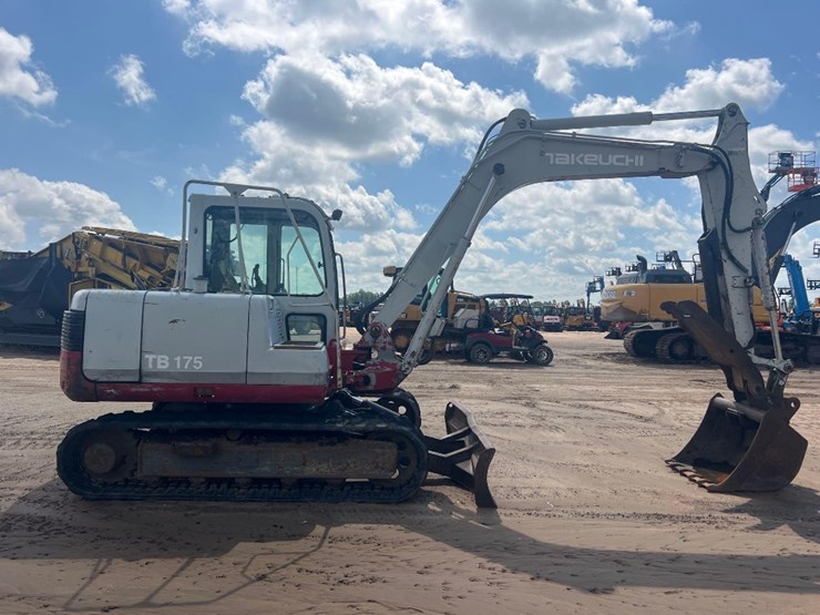 2004-takeuchi-tb175-image-5