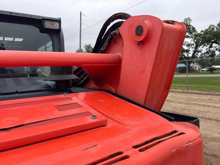 2016-kubota-svl95-2s-image-23