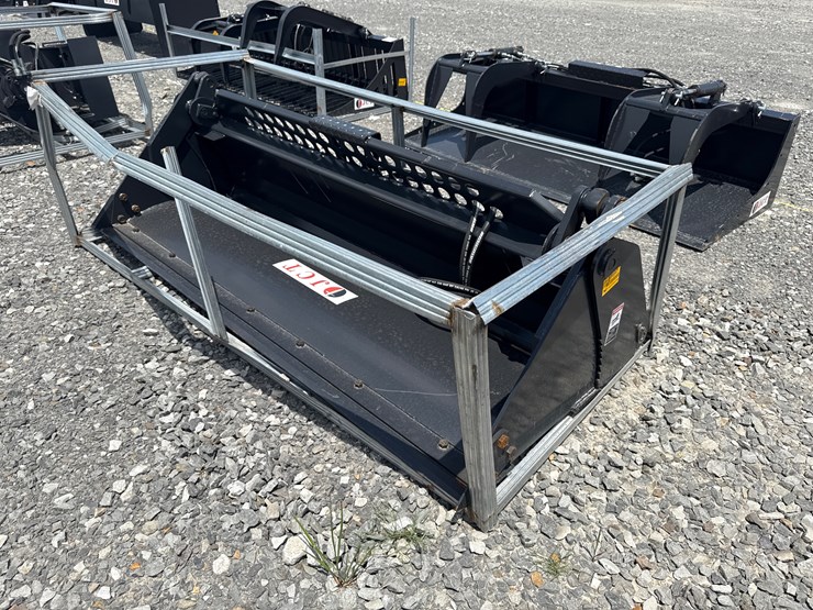 #2007-•-unused-jct-84”-combination-bucket-inv#:-31697-image-4