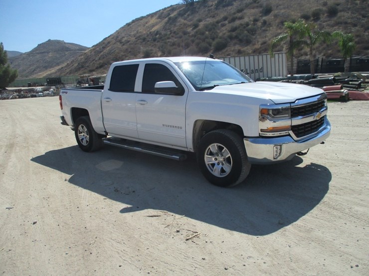 2017-chevrolet-1500-image-2