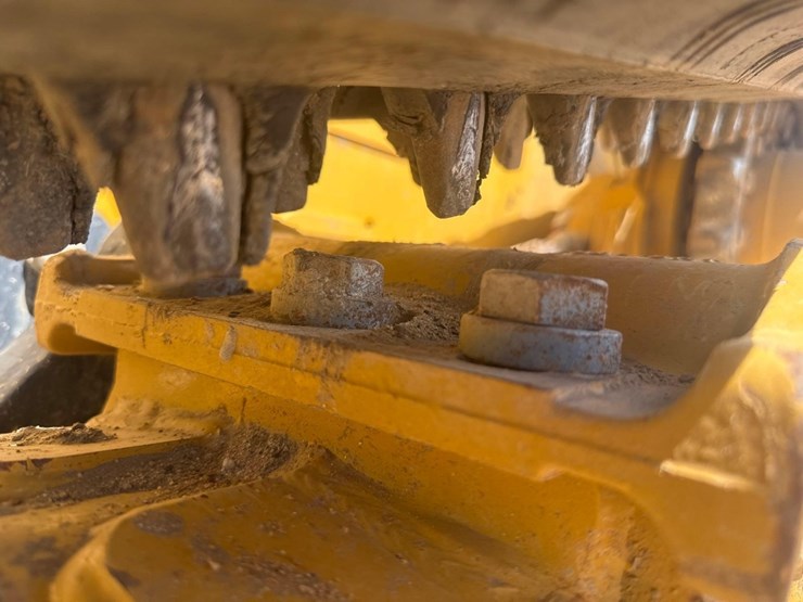 2022-caterpillar-259d3-image-11