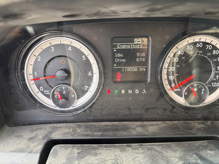 2018-dodge-3500-image-18