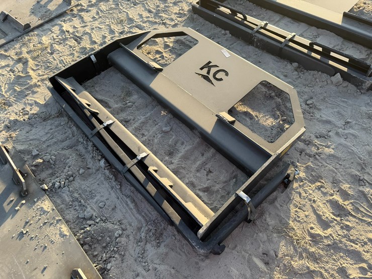 #2098-•-kc-45"-skid-steer-fork-frame-w/-42"-forks-inv#:-25265-image-2