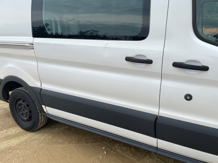 2015-ford-transit-image-24