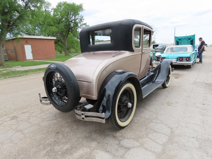 1928-ford-model-a-image-8