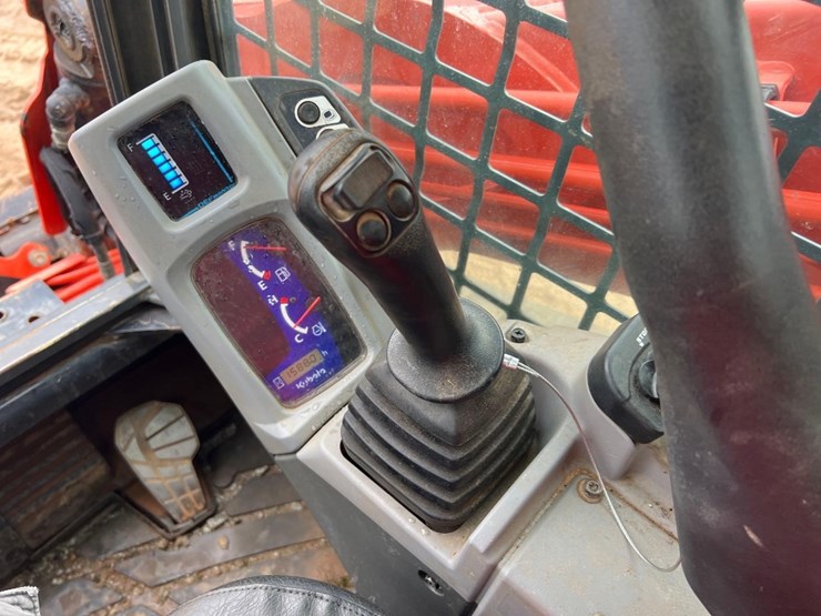 2016-kubota-svl95-2s-image-27