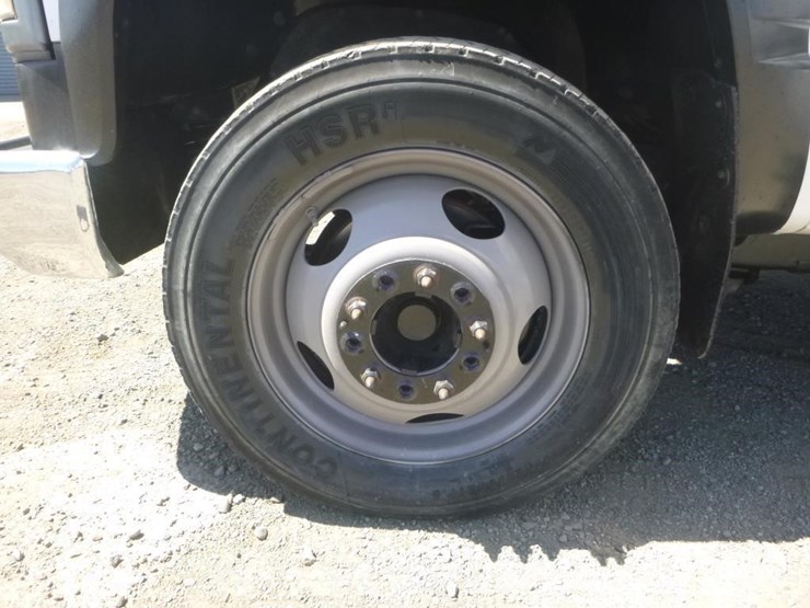 2000-gmc-3500-image-24