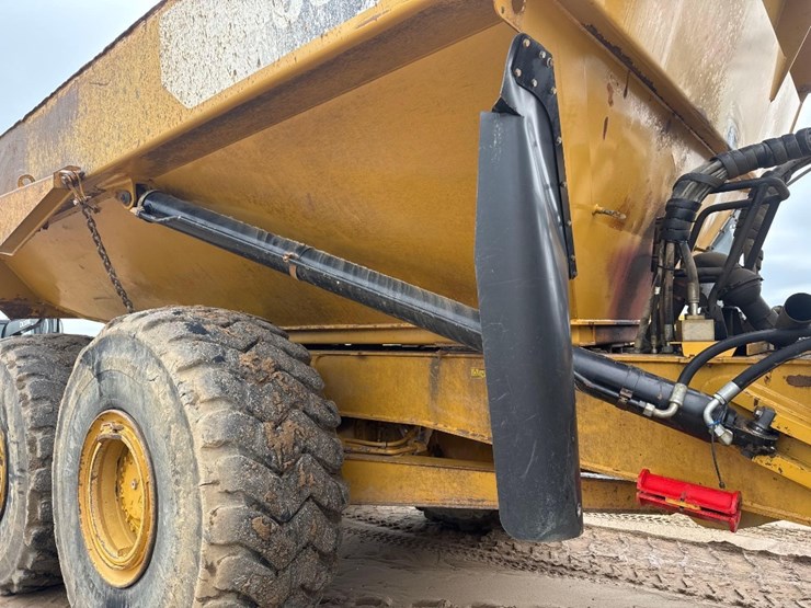 2015-caterpillar-745c-image-20