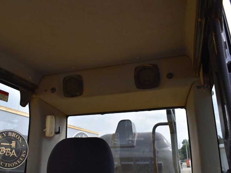 2015-komatsu-pc360-lc-11-image-79
