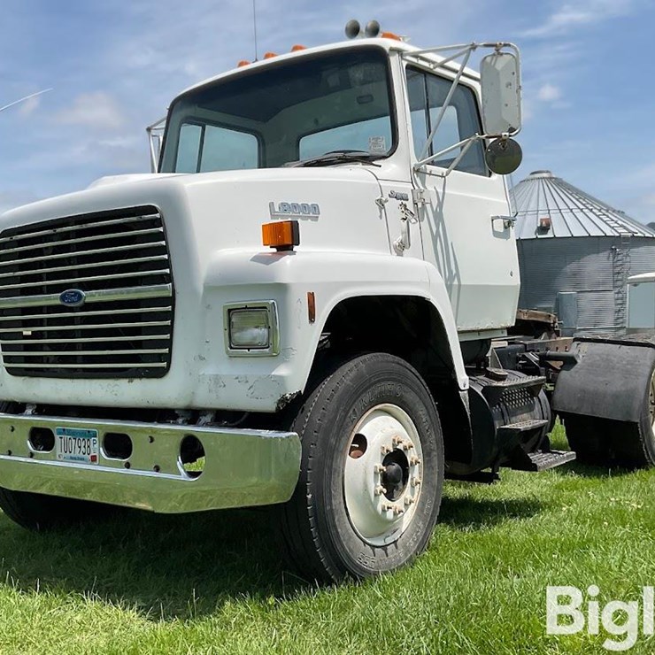 1987 FORD L8000