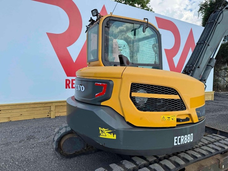 2017-volvo-ecr88d-image-9