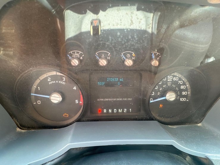 2014-ford-f350-image-27