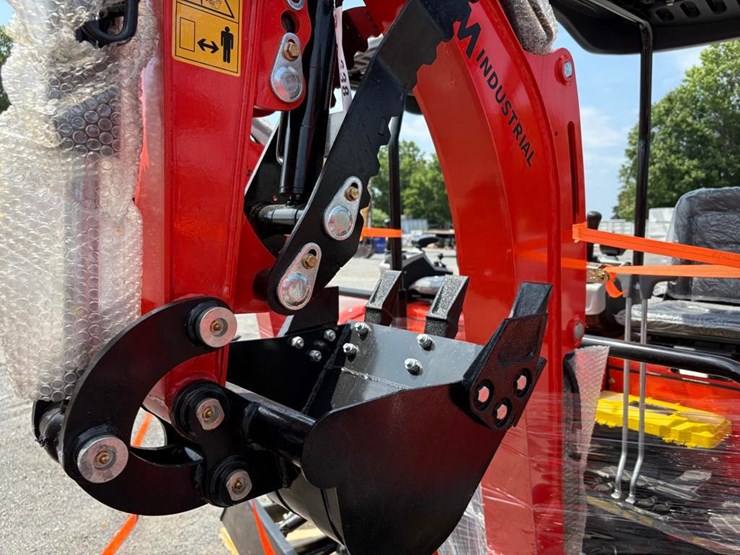 tpm-16-mini-excavator-image-4