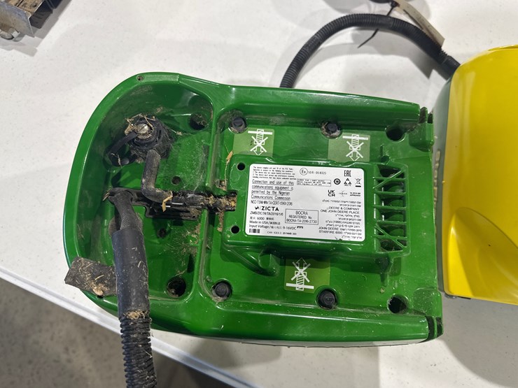 john-deere-6000-image-7