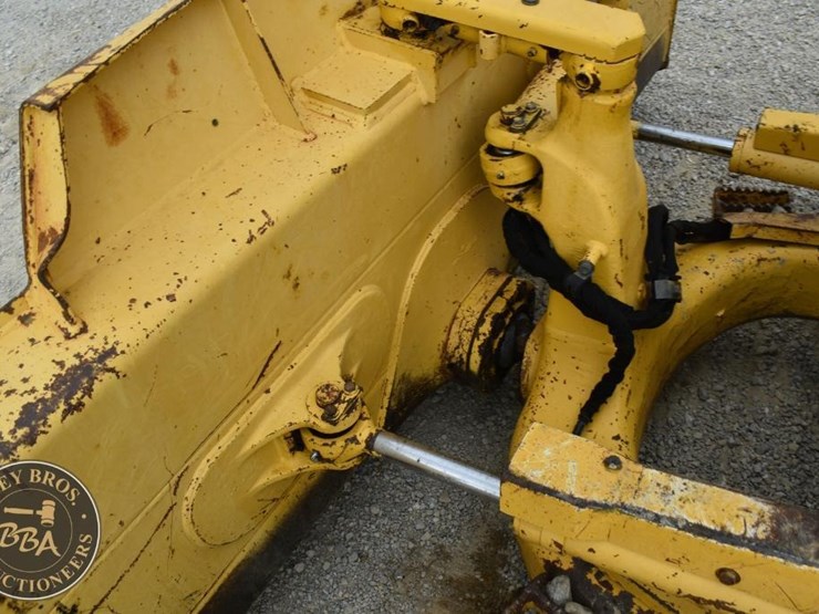2014-komatsu-d39pxi-23-image-35
