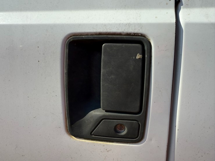 2001-ford-f350-image-22