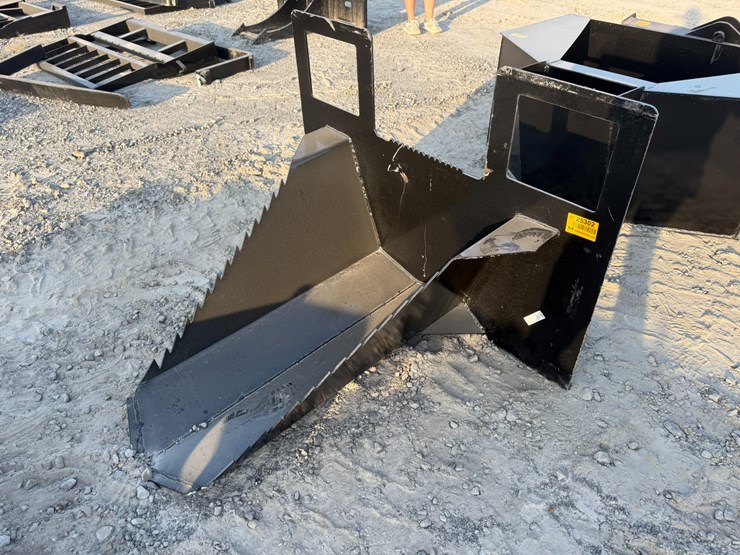 #2081-•-kc-40"-skid-steer-spade-bucket-inv#:-25302-image-3