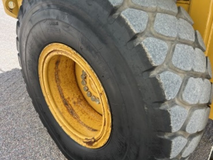 caterpillar-928g-image-14