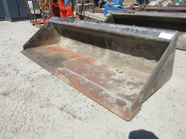 lot-of-cat-80"-skid-steer-gp-bucket-image-1