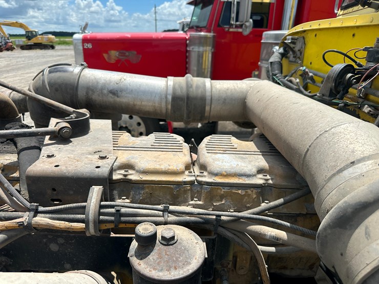 1998-peterbilt-379-image-56