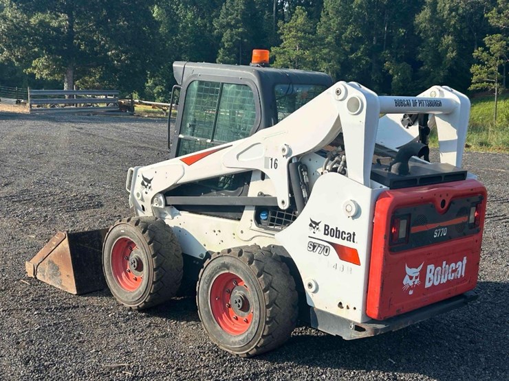 2019-bobcat-s770-image-2