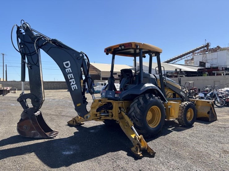 2020-deere-410l-image-3
