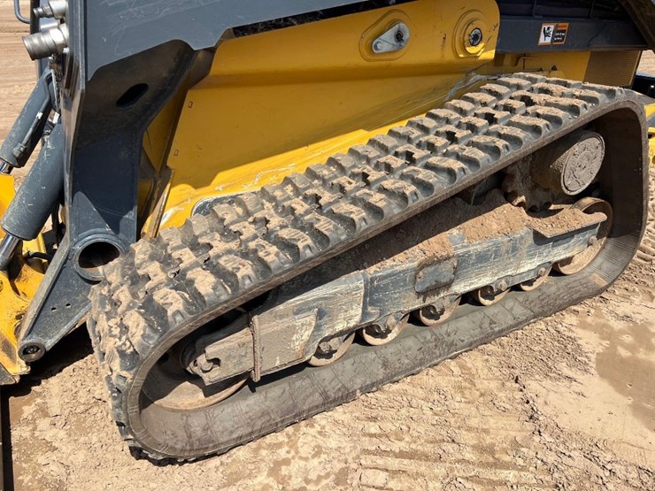 2023-deere-333g-image-9