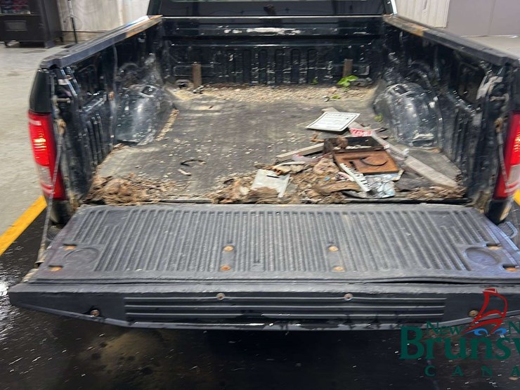 2016-ford-f150-image-13