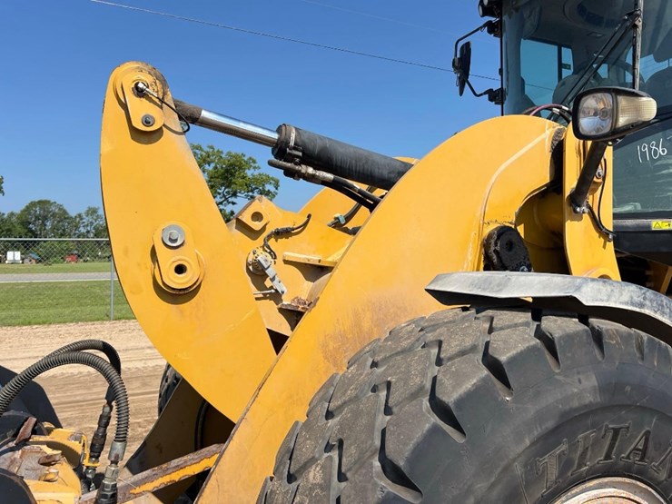 caterpillar-926m-image-23
