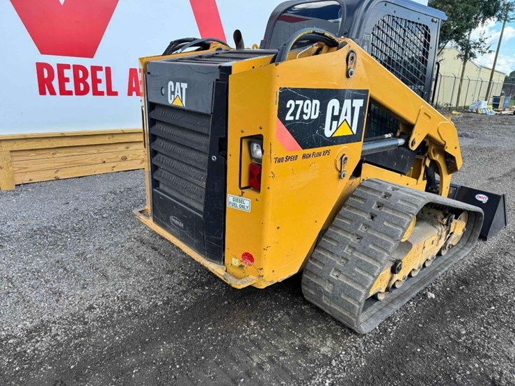 2015-caterpillar-279d-image-32