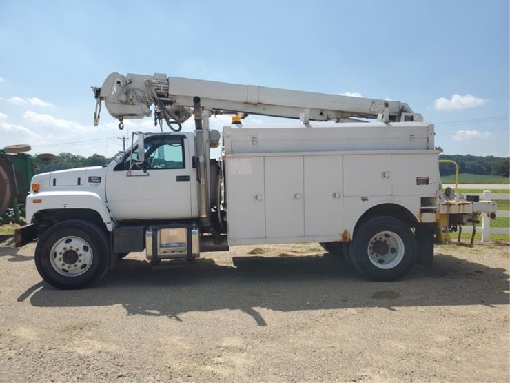 #359-•-1997-gmc-c7500-digger-derricks-truck-image-2