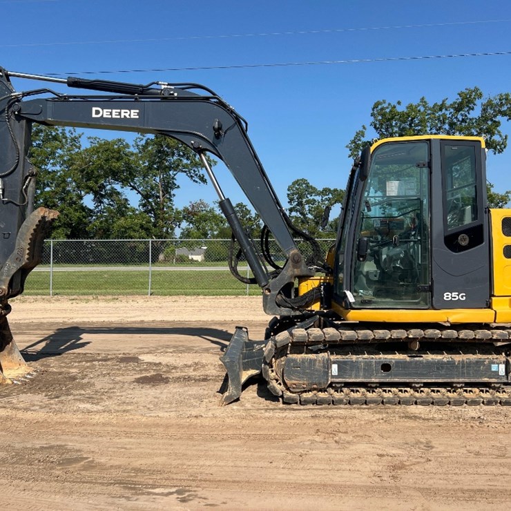 DEERE 85G