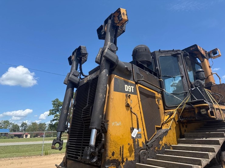 2011-caterpillar-d9t-image-19