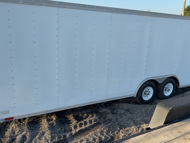 #3066-•-homesteader-8'-x-24'-bumper-pull-enclosed-trailer-image-8