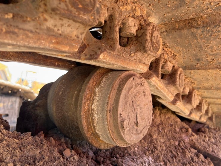 2013-deere-470g-lc-image-19