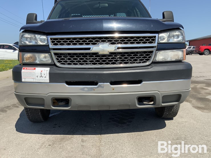 2005-chevrolet-silverado-3500-image-9