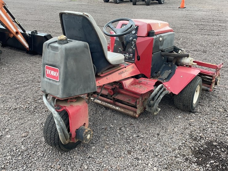 toro-reelmaster-2300d-image-6