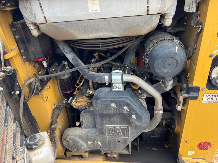 caterpillar-249d-image-27