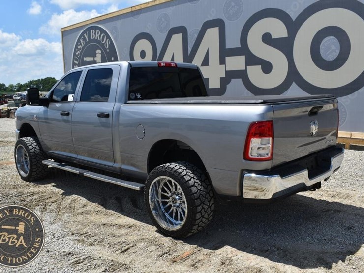 2024-ram-3500-hd-image-17