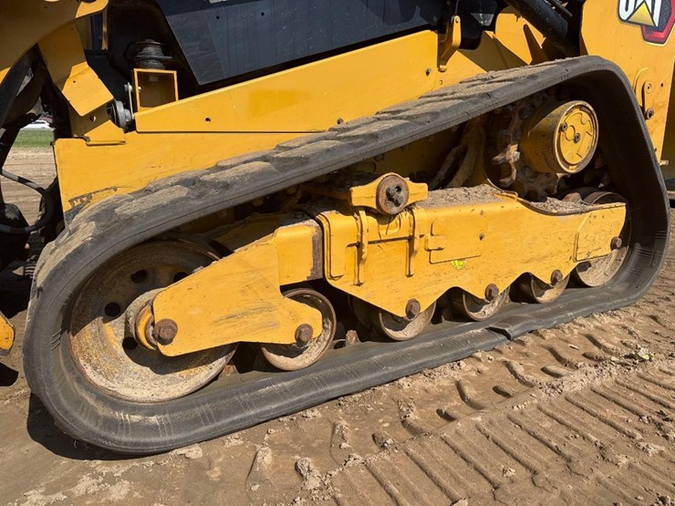 2021-caterpillar-259d3-image-8
