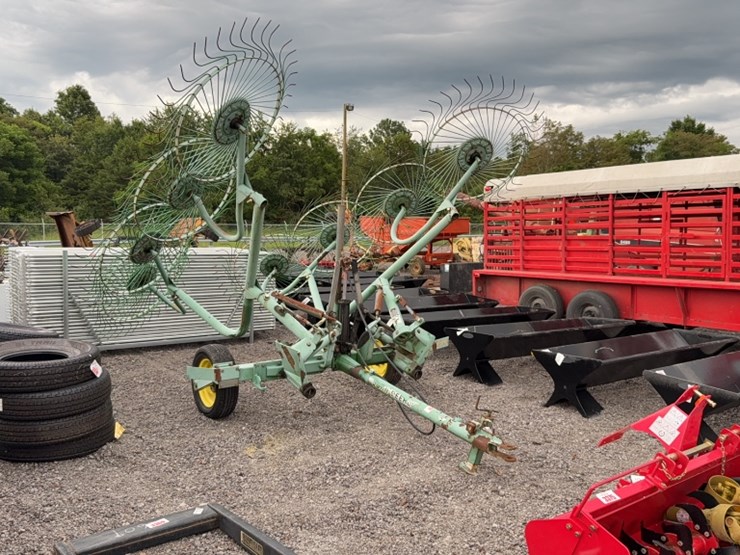 john-deere-8-image-2