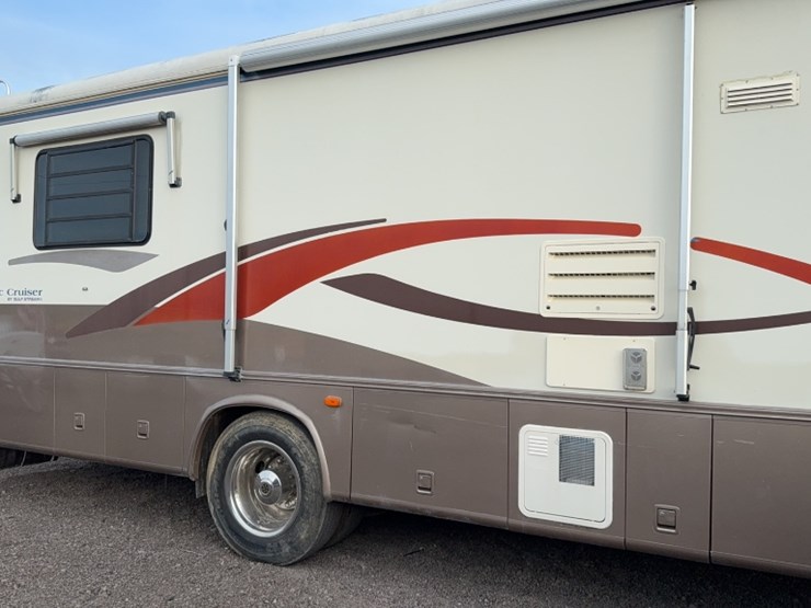 #3003-•-1996-freightliner-scenic-cruiser-38'-motor-home-image-7