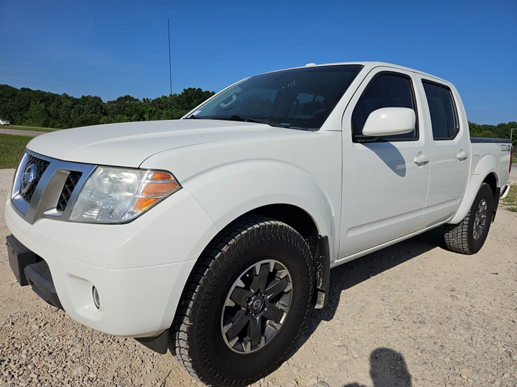 2016-nissan-frontier-image-1