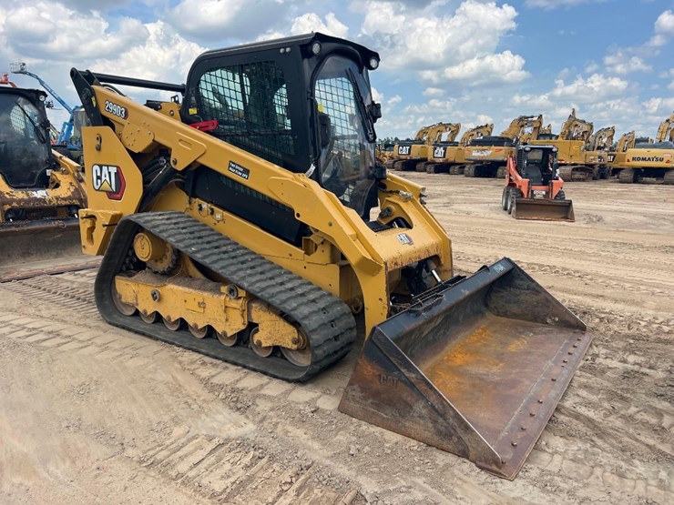 2023-caterpillar-299d3-image-6