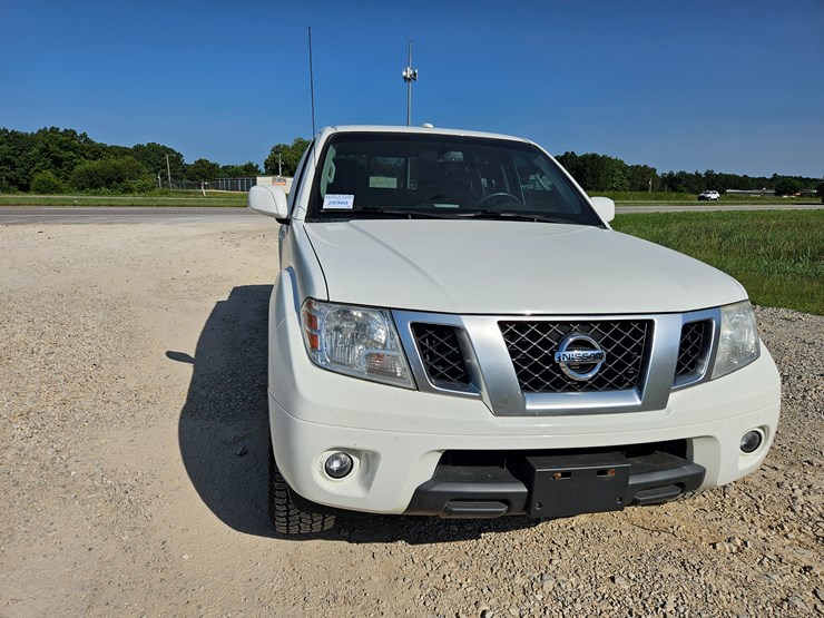 2016-nissan-frontier-image-25