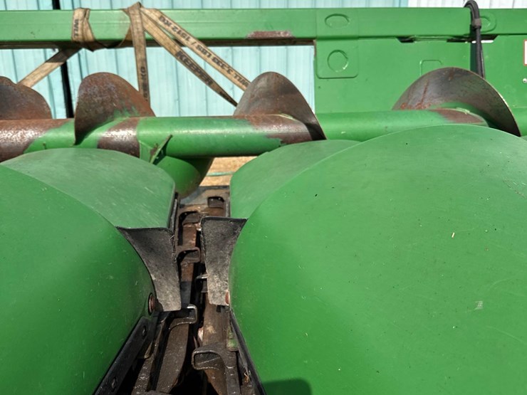 2012-john-deere-608c-image-35