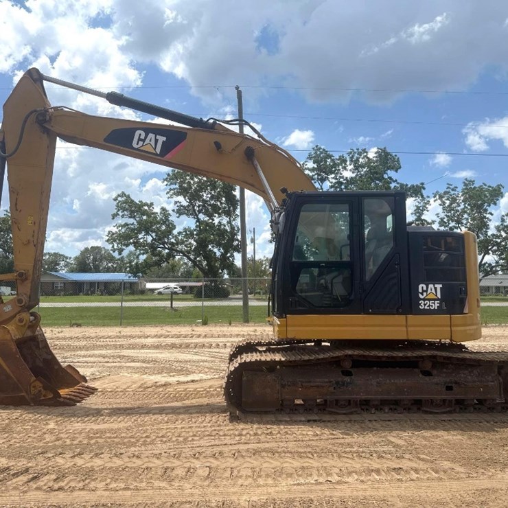 2016 CATERPILLAR 325FL