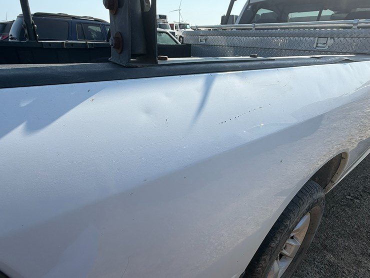 2015-dodge-ram-1500-image-19